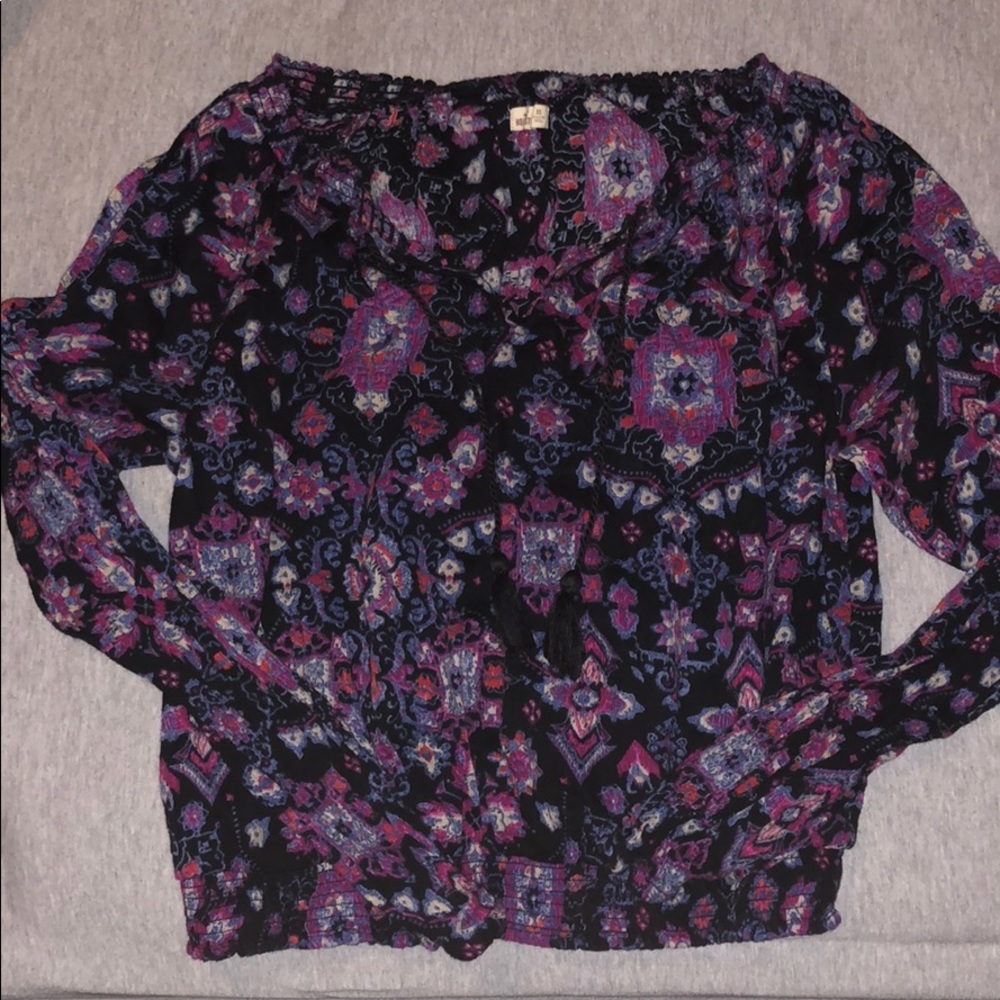 Hollister long sleeve crop top